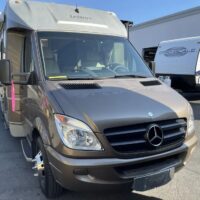 2011 Leisure Travel Unity U24CB